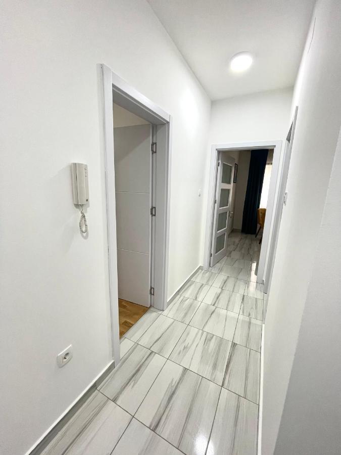 Apartmani Zecevic Nikšić Εξωτερικό φωτογραφία