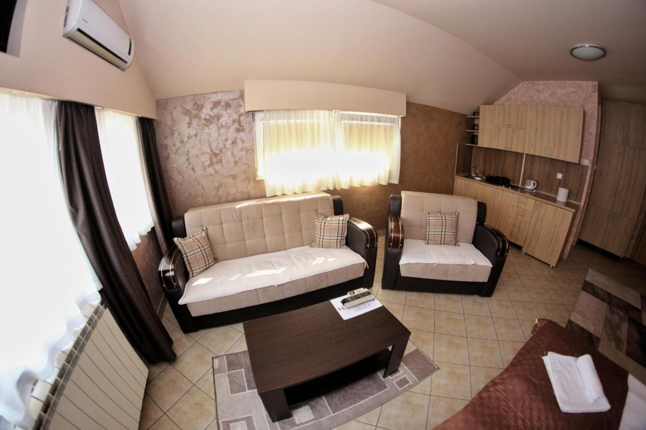 Apartmani Zecevic Nikšić Εξωτερικό φωτογραφία