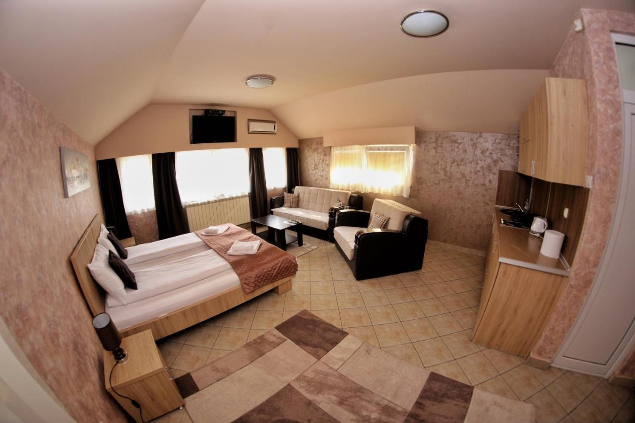 Apartmani Zecevic Nikšić Εξωτερικό φωτογραφία