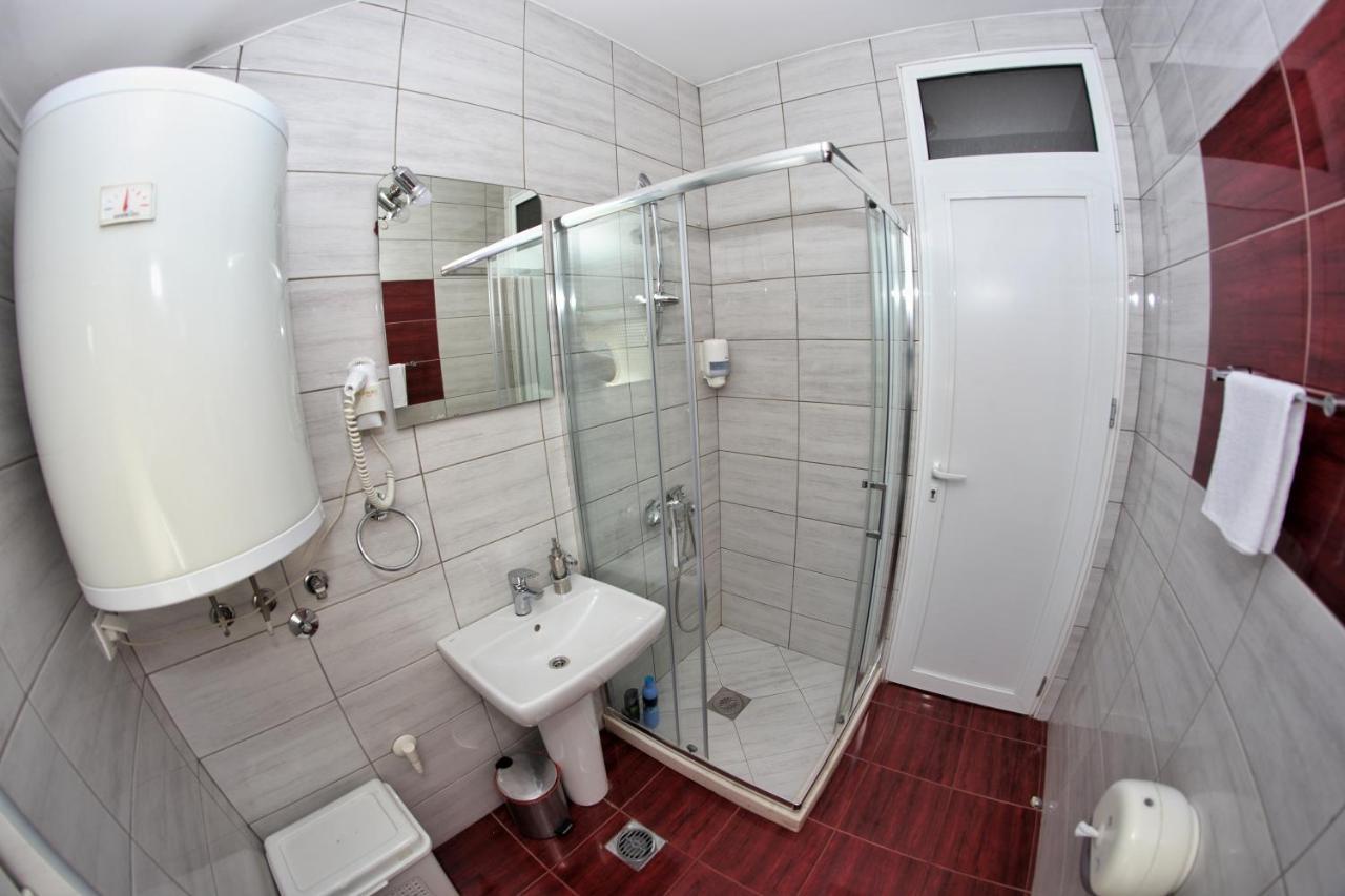 Apartmani Zecevic Nikšić Εξωτερικό φωτογραφία