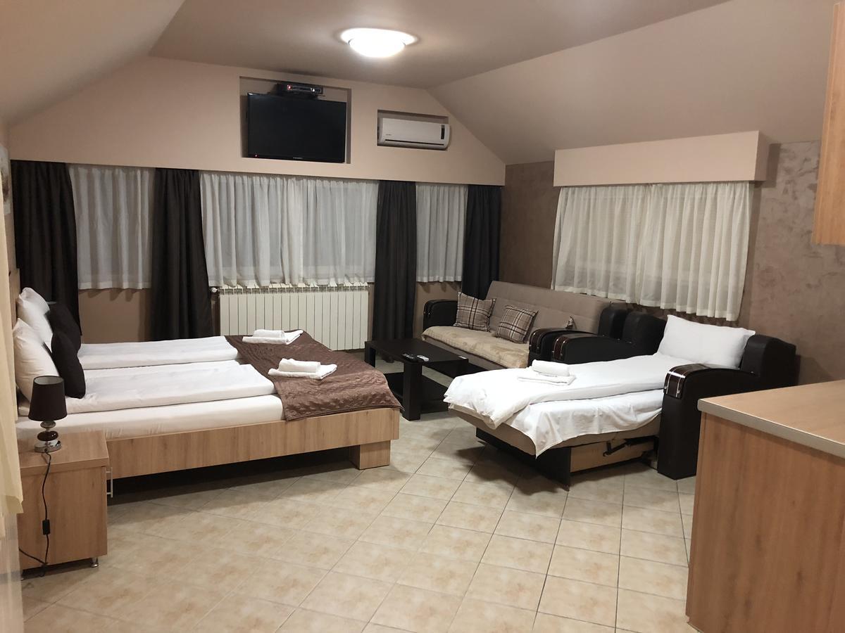 Apartmani Zecevic Nikšić Εξωτερικό φωτογραφία